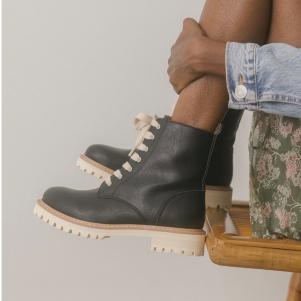 Few left! Aurora Black Combat Boots -black